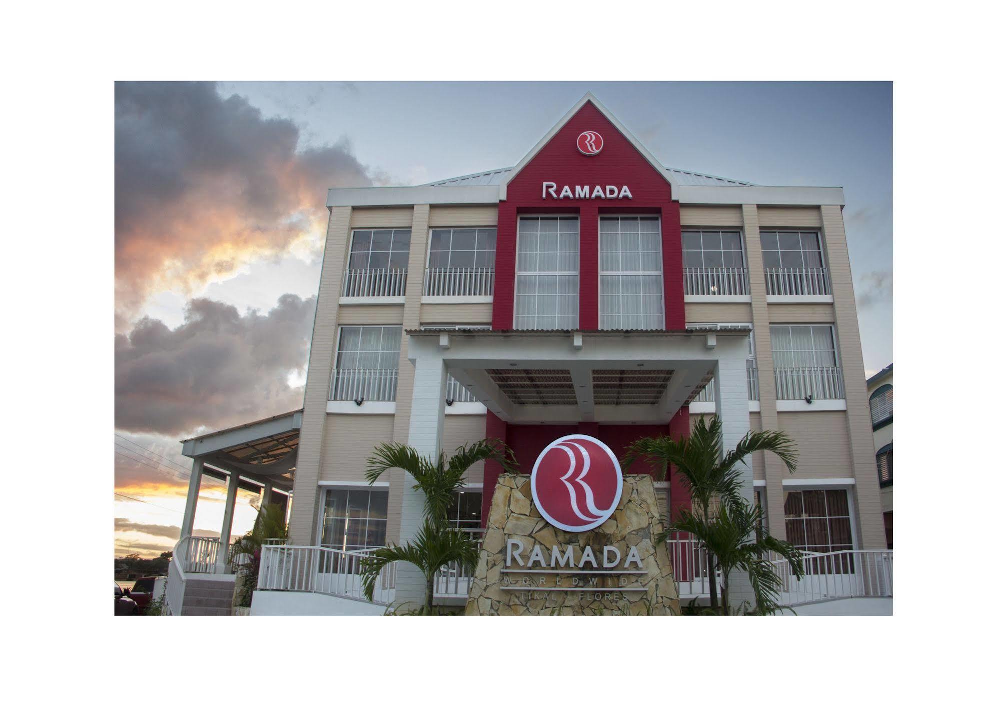 Ramada Tikal Isla De Flores Hotel Exterior foto
